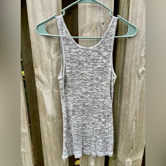 Tank top - Picture 2 of 3